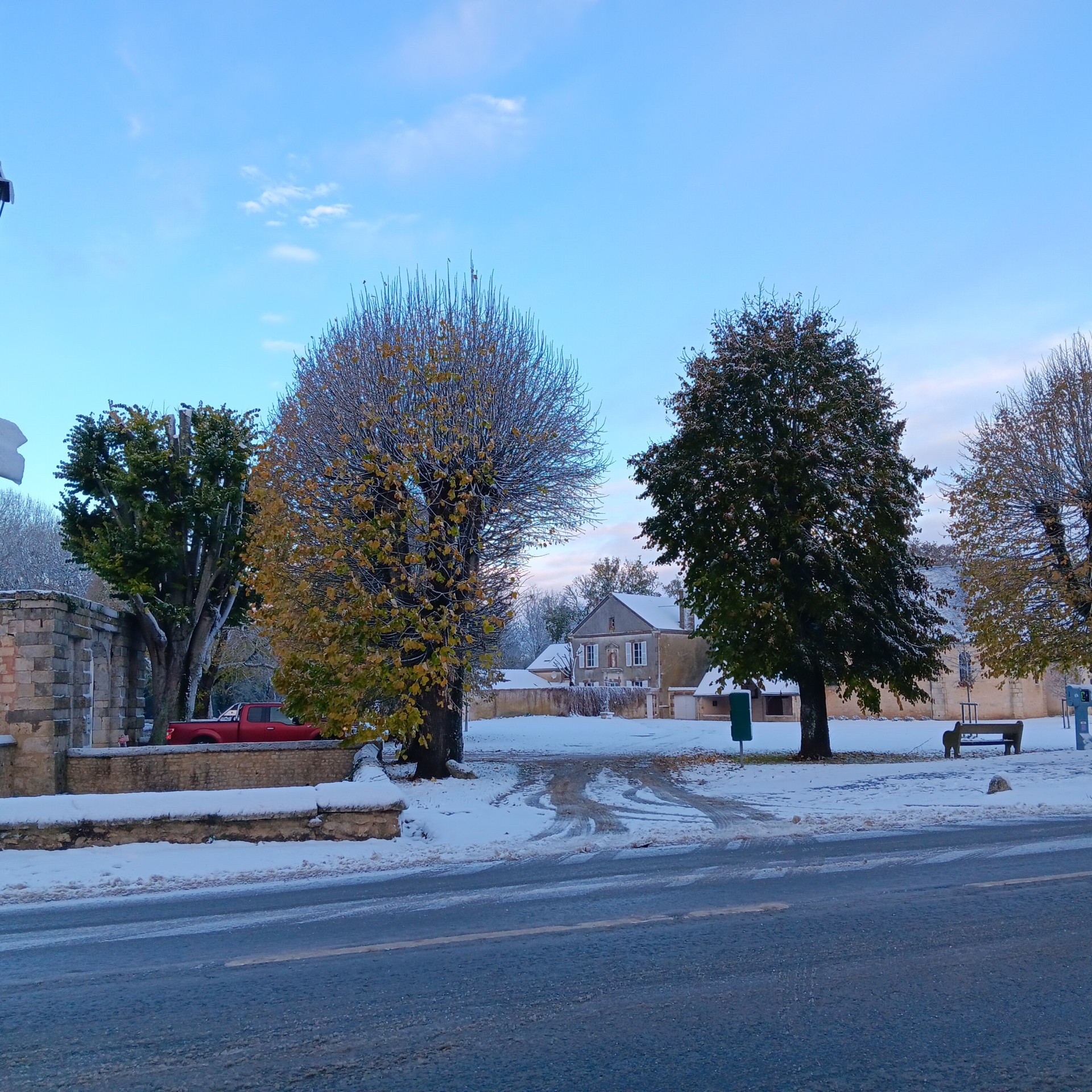 La place de l'Eglise sous la neige