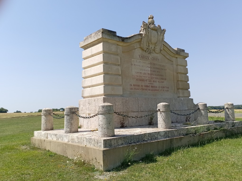 Monument Varize-Civry